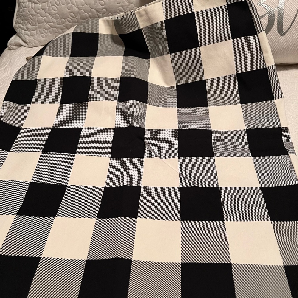 Black and creme straight skirt